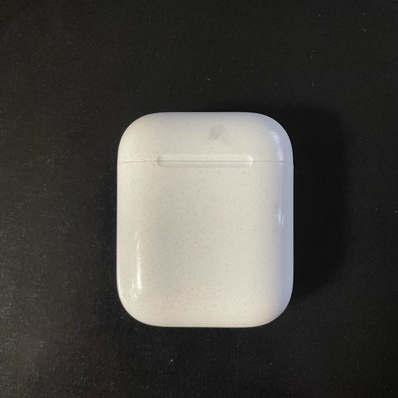 Apple AirPod Charger (1st Gen) - Picture 3 of 3